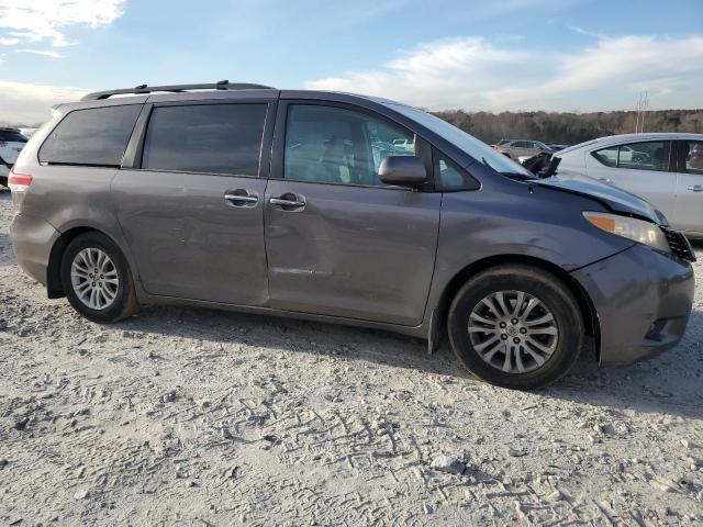 Photo 4 from auction – 2013 TOYOTA SIENNA XLE with VIN 5TDYK3DC5DS329914