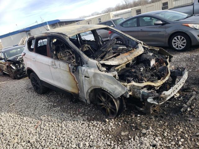Photo 4 from auction – 2017 FORD ESCAPE SE with VIN 1FMCU9GD8HUB97613
