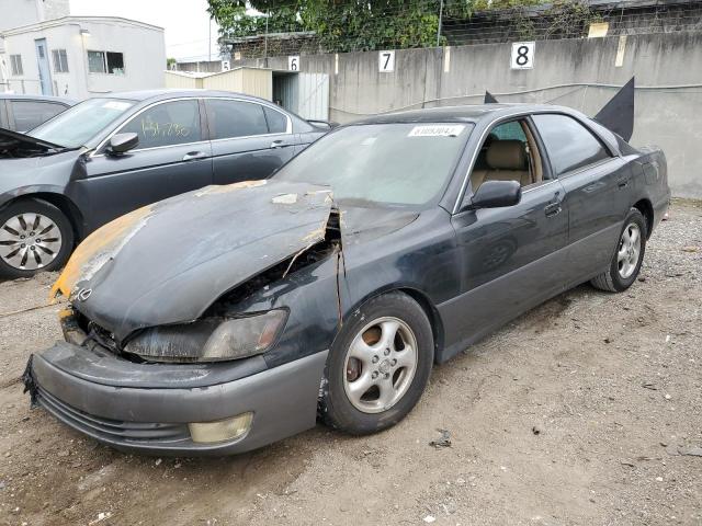 LEXUS ES 300 1998 with VIN JT8BF28G1W5046953 - Photo from auction