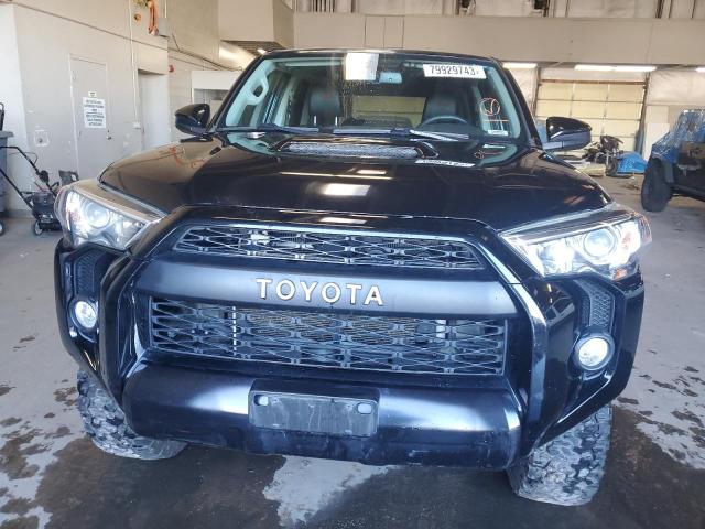 Photo 5 from auction – 2018 TOYOTA 4RUNNER SR with VIN JTEBU5JR6J5582452