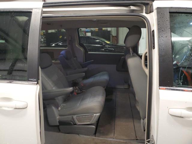 Photo 11 from auction – 2010 CHRYSLER TOWN & COU with VIN 2A4RR5D16AR197965