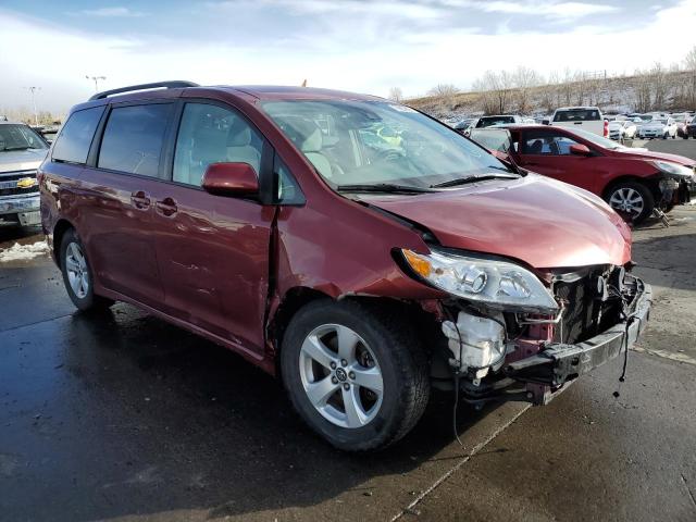 Photo 4 from auction – 2018 TOYOTA SIENNA LE with VIN 5TDKZ3DC0JS905874
