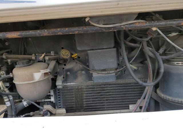 Photo 7 from auction – 2000 FORD HURRICANE with VIN 3FCLF53S7XJA35746