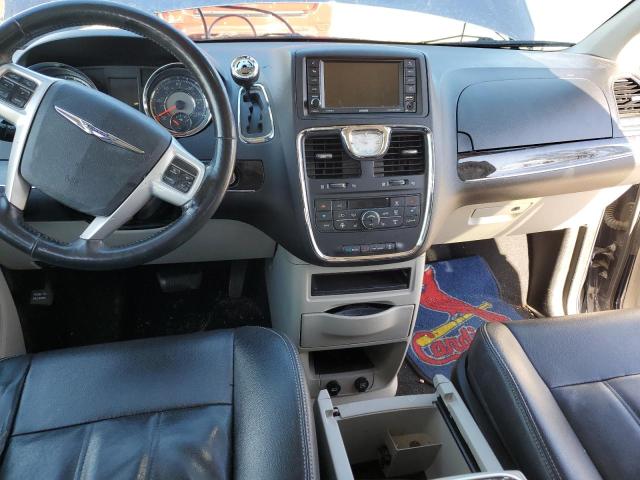 Photo 8 from auction – 2015 CHRYSLER TOWN & COU with VIN 2C4RC1BG2FR562866