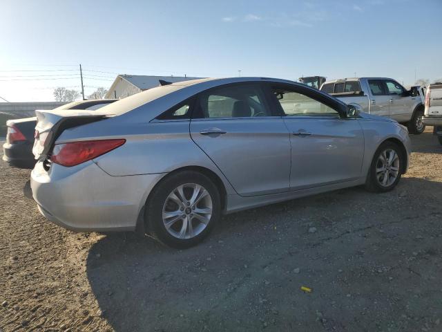 Photo 3 from auction – 2012 HYUNDAI SONATA SE with VIN 5NPEC4AC3CH450018