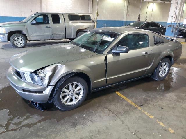 FORD MUSTANG 2005 with VIN 1ZVFT80N255222705 - Photo from auction