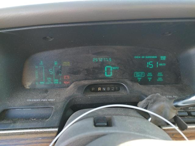 Photo 9 from auction – 1996 FORD CROWN VICT with VIN 2FALP74W2TX172767