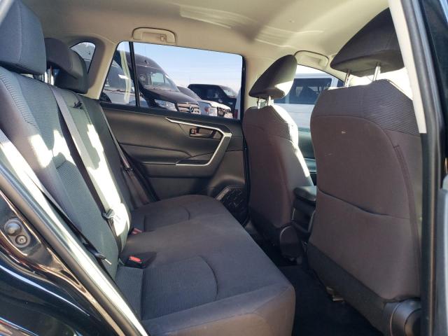 Photo 11 from auction – 2019 TOYOTA RAV4 LE with VIN JTMF1RFV8KJ006012