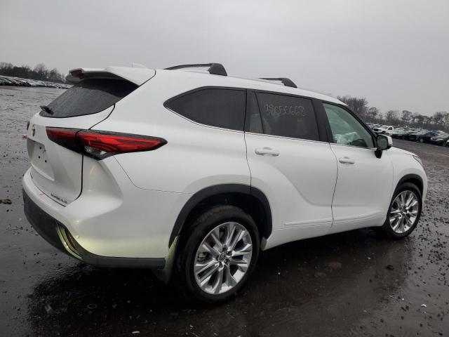 Photo 3 from auction – 2022 TOYOTA HIGHLANDER with VIN 5TDDZRBH7NS256882