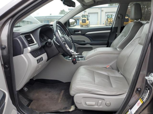 Photo 7 from auction – 2015 TOYOTA HIGHLANDER with VIN 5TDJKRFH8FS172752