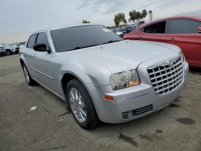 Photo 4 from auction – 2010 CHRYSLER 300 TOURIN with VIN 2C3CK5CV2AH282087