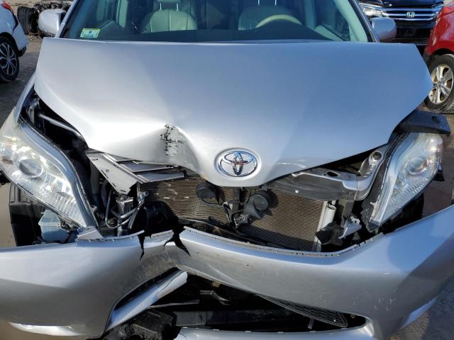 Photo 12 from auction – 2012 TOYOTA SIENNA XLE with VIN 5TDYK3DCXCS178194
