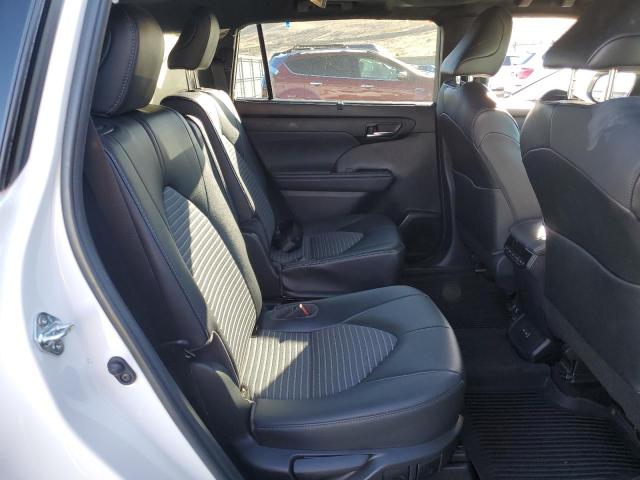 Photo 10 from auction – 2022 TOYOTA HIGHLANDER with VIN 5TDJZRBH5NS194952