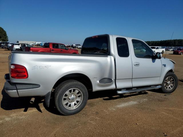 Photo 3 from auction – 2003 FORD F150 with VIN 1FTRX07W33KB36757