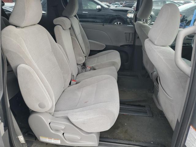 Photo 11 from auction – 2017 TOYOTA SIENNA LE with VIN 5TDKZ3DC4HS862800