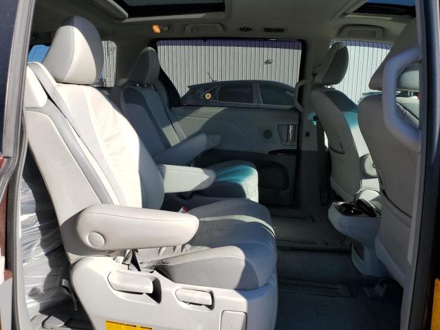 Photo 11 from auction – 2011 TOYOTA SIENNA XLE with VIN 5TDYK3DCXBS025328