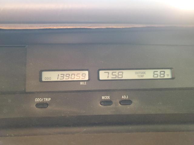 Photo 9 from auction – 2001 TOYOTA AVALON XL with VIN 4T1BF28B01U127720