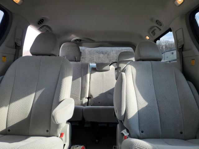 Photo 10 from auction – 2011 TOYOTA SIENNA LE with VIN 5TDKK3DC9BS123403