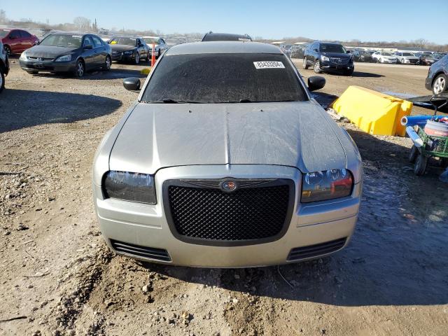 Photo 5 from auction – 2005 CHRYSLER 300 with VIN 2C3JA43R95H668020