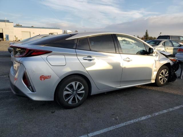 Photo 3 from auction – 2017 TOYOTA PRIUS PRIM with VIN JTDKARFP4H3031373