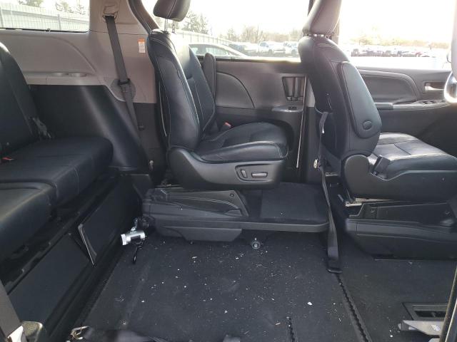 Photo 11 from auction – 2016 TOYOTA SIENNA SE with VIN 5TDXK3DC8GS761963
