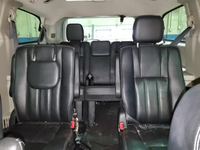 Photo 10 from auction – 2016 CHRYSLER TOWN & COU with VIN 2C4RC1BG7GR293605