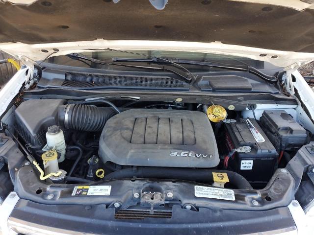 Photo 11 from auction – 2016 CHRYSLER TOWN & COU with VIN 2C4RC1BG1GR230466