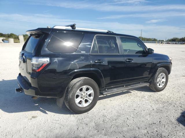 Photo 3 from auction – 2017 TOYOTA 4RUNNER SR with VIN JTEZU5JR6H5152199