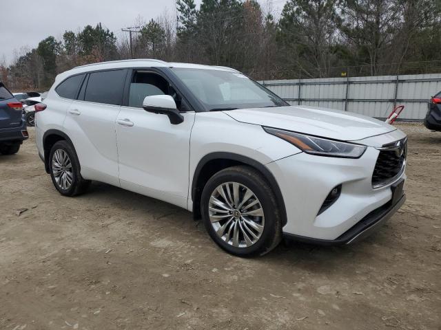 Photo 4 from auction – 2023 TOYOTA HIGHLANDER with VIN 5TDKDRBH0PS047461