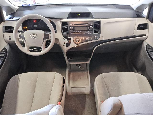 Photo 8 from auction – 2011 TOYOTA SIENNA with VIN 5TDZK3DC4BS095962