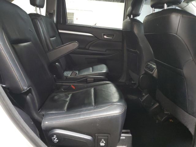 Photo 11 from auction – 2018 TOYOTA HIGHLANDER with VIN 5TDKZRFH1JS274676