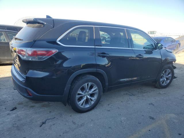 Photo 3 from auction – 2015 TOYOTA HIGHLANDER with VIN 5TDBKRFH8FS214504