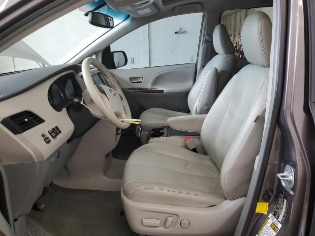 Photo 7 from auction – 2012 TOYOTA SIENNA XLE with VIN 5TDDK3DC9CS038197