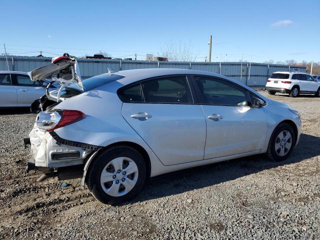 Photo 3 from auction – 2017 KIA FORTE LX with VIN 3KPFK4A76HE028377