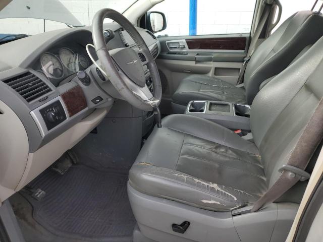Photo 7 from auction – 2010 CHRYSLER TOWN & COU with VIN 2A4RR5D17AR214062