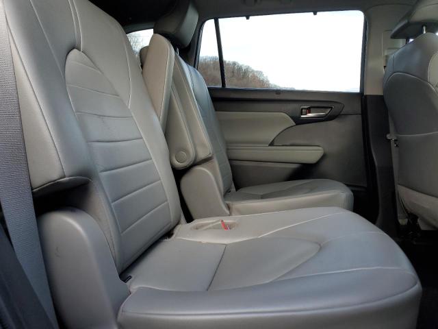 Photo 11 from auction – 2022 TOYOTA HIGHLANDER with VIN 5TDGZRBH5NS187266