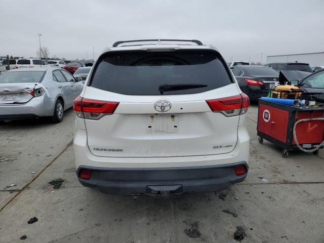 Photo 6 from auction – 2018 TOYOTA HIGHLANDER with VIN 5TDJZRFH5JS851625