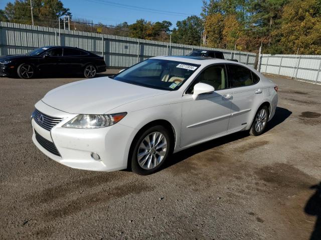 LEXUS ES 300H 2013 z numerem VIN JTHBW1GG1D2037308 - Zdjęcie z aukcji