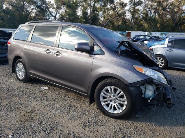 Photo 4 from auction – 2013 TOYOTA SIENNA XLE with VIN 5TDYK3DC1DS318151
