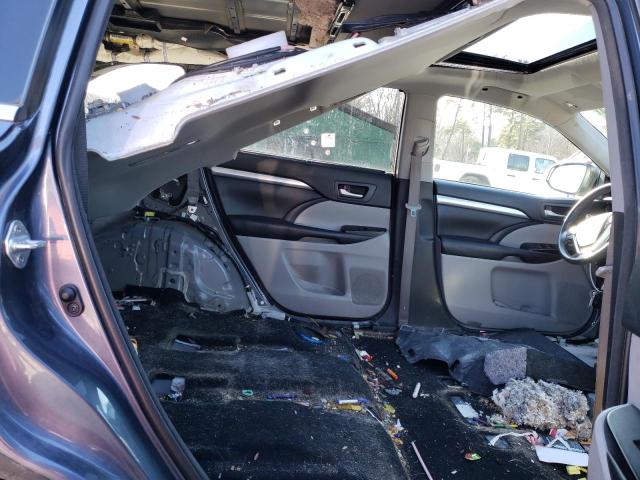 Photo 11 from auction – 2018 TOYOTA HIGHLANDER with VIN 5TDJZRFH3JS868682