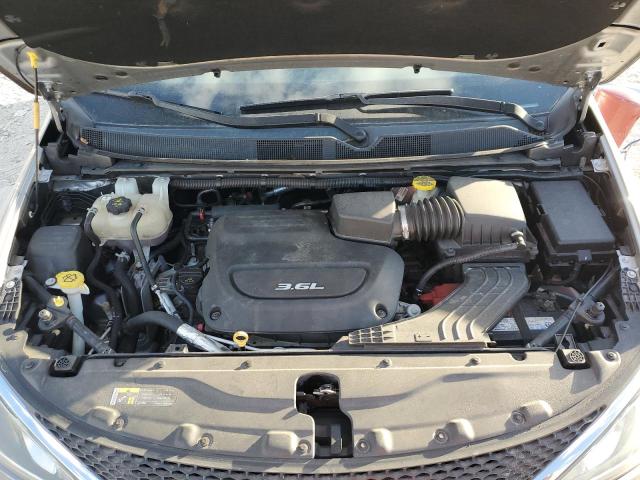 Photo 12 from auction – 2017 CHRYSLER PACIFICA T with VIN 2C4RC1BG1HR552056