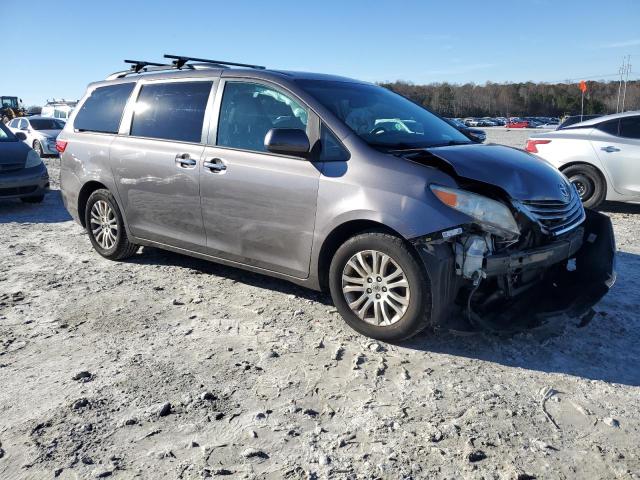 Photo 4 from auction – 2017 TOYOTA SIENNA XLE with VIN 5TDYZ3DC3HS801657