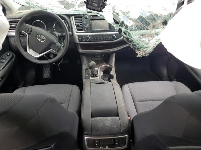 Photo 8 from auction – 2018 TOYOTA HIGHLANDER with VIN 5TDZARFHXJS040302