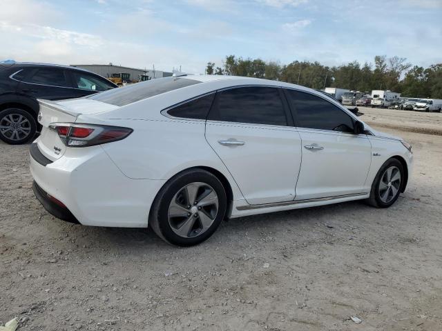 Photo 3 from auction – 2016 HYUNDAI SONATA HYB with VIN KMHE34L16GA009665