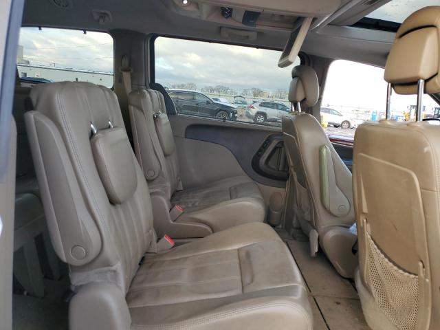 Photo 11 from auction – 2013 CHRYSLER TOWN & COU with VIN 2C4RC1CGXDR569592