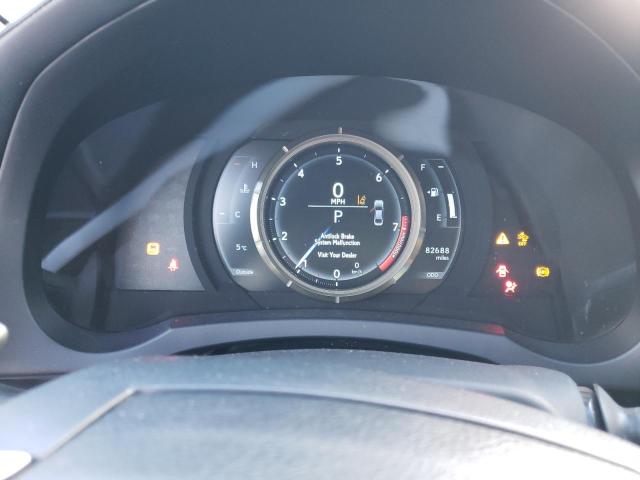 Photo 9 from auction – 2019 LEXUS IS 300 with VIN JTHC81D23K5037829