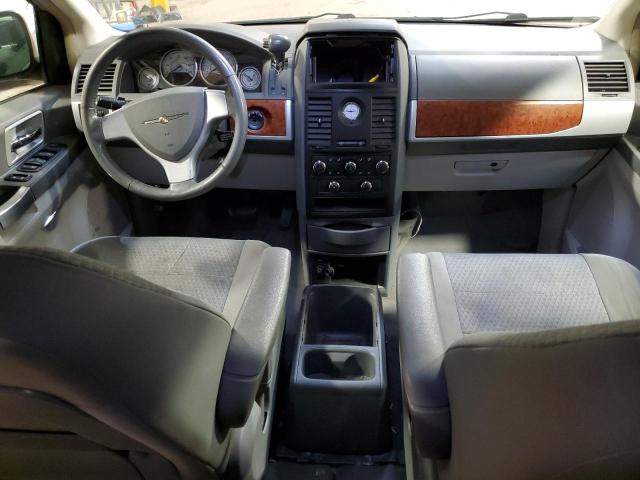 Photo 8 from auction – 2008 CHRYSLER TOWN & COU with VIN 2A8HR54P58R110209