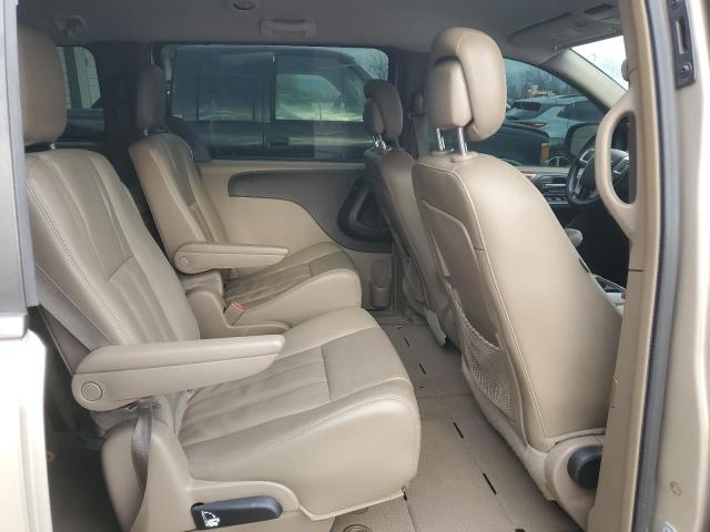 Photo 11 from auction – 2015 CHRYSLER TOWN & COU with VIN 2C4RC1BG0FR706673
