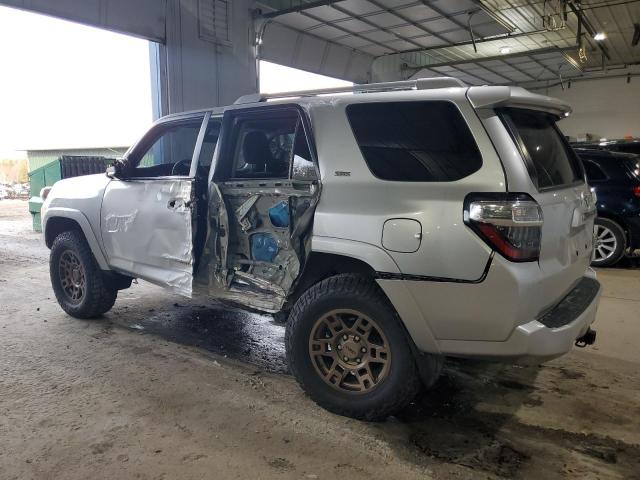 Photo 2 from auction – 2016 TOYOTA 4RUNNER SR with VIN JTEBU5JR7G5338656