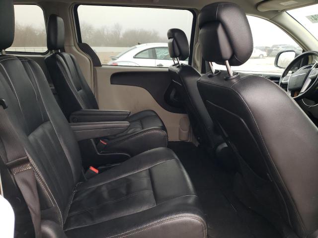 Photo 11 from auction – 2016 CHRYSLER TOWN & COU with VIN 2C4RC1BG9GR280869